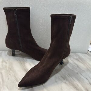 Beautiful Brown Women's Boots suede look size 8